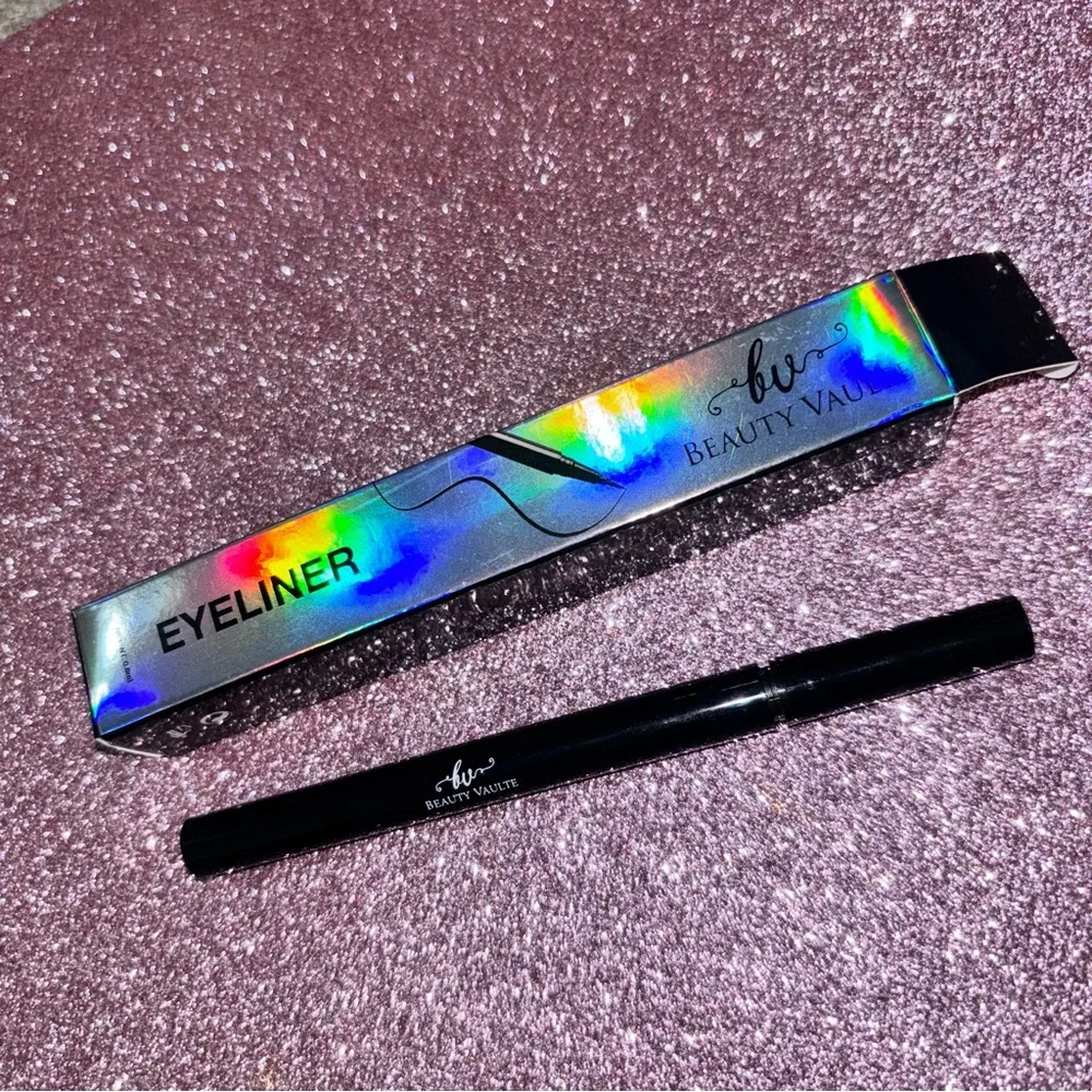 💝NIB Beauty Vaulte Black Eyeliner💝